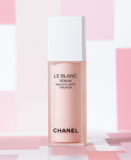 1か月使った実感は？ シャネル「ル ブラン セラム HLCS」を髙田万由子