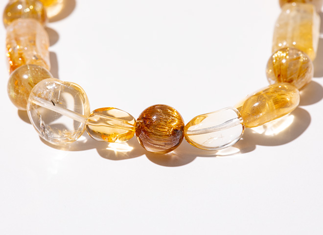 家庭画報×数秘家Tomokoさん。「風の時代」を豊かに生きる開運