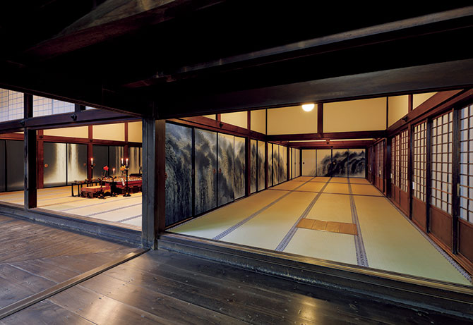 高野山を訪ねる 11月10日発 3日間】静謐な世界遺産で五感を研ぎ澄ます