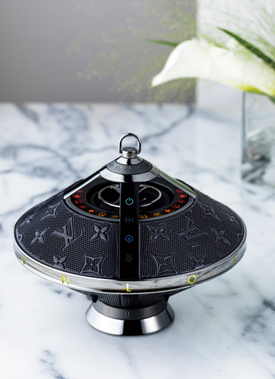 ルイ・ヴィトン」のワイヤレススピーカーで、どこでも重厚な音色を