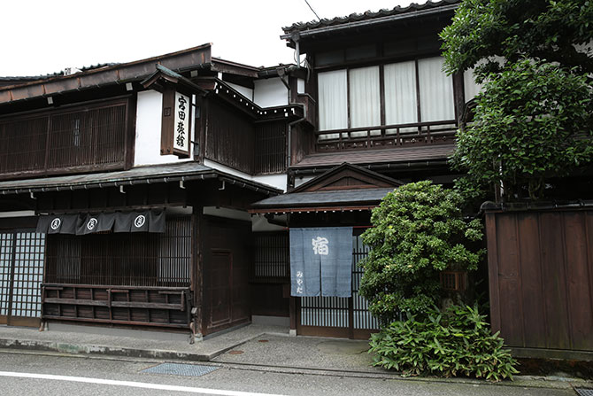 涼やかな夏きもので、富山市八尾町のおすすめスポットをご案内 柴田