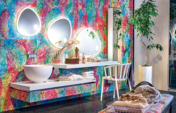 メイクアップとドレスアップを両立させる新空間。トーヨーキッチン