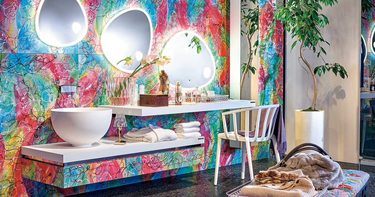 メイクアップとドレスアップを両立させる新空間。トーヨーキッチン