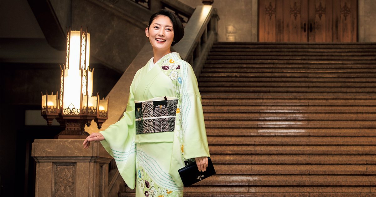 辻が花のきもの】女優の常盤貴子さん、美の頂点「辻が花」のきものをまとう