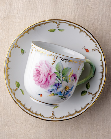 KPMベルリン】金彩 手描き 透かし 皿「花絵／メインが紫の花のブーケ」