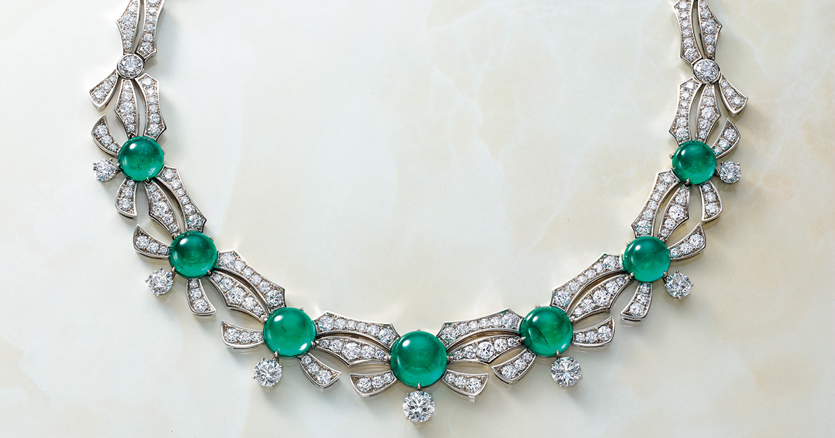 見事に揃った7つのエメラルド。ネックレスの輝きに「ブルガリ」の底力  