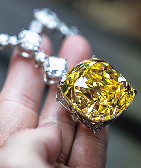 ティファニーダイヤ 伝説的な128.54カラットの「ティファニー ダイヤモンド」に秘められた