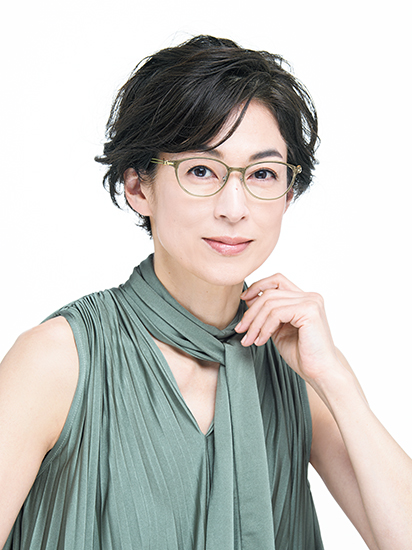 軽やかに、しなやかに！ 鈴木保奈美さんが選ぶ革新的なかけ心地のアイ