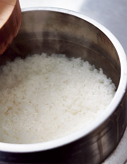 おいしいご飯炊きの“正解”。この秋の新米で「羽釜炊き」に おいしいご飯炊きの“正解”。この秋の新米で「羽釜炊き」に