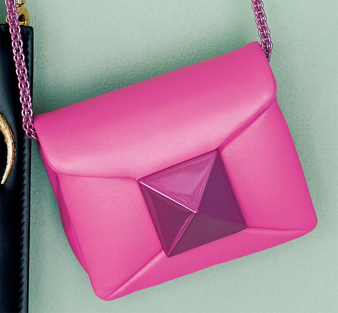 艶やかなピンクの魔法！ 大人の遊び心を凝縮したヴァレンティノ