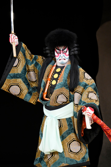 新春浅草歌舞伎」が3年ぶりに上演。尾上松也さん、中村莟玉さんに