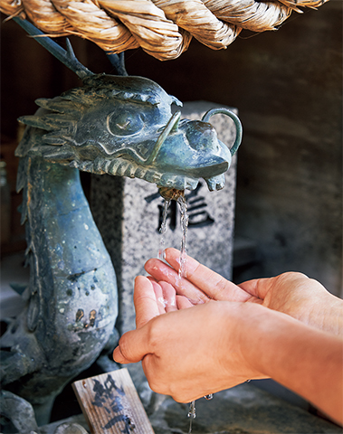 特別価格　アジャンモンの水晶玉+護符布のセット　ニラナムトリプミ師 宮崎の絶景神社「青島神社」で開運！“良縁や安産”の御利益がある
