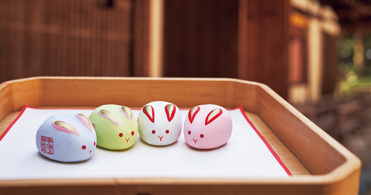 うさぎ神社「宇治上神社」へ。SNSで話題の愛らしい“うさぎ張り子みくじ”も