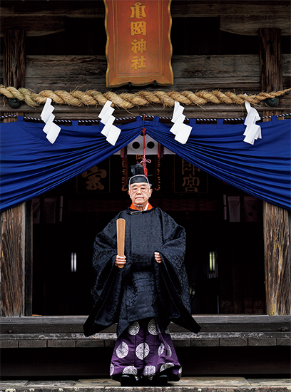 旧平戸藩 松浦（まつら）家 第41代当主 松浦 章氏。亀岡神社の例