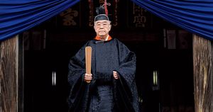 旧平戸藩 松浦（まつら）家 第41代当主 松浦 章氏。亀岡神社の例大祭・献茶式にて