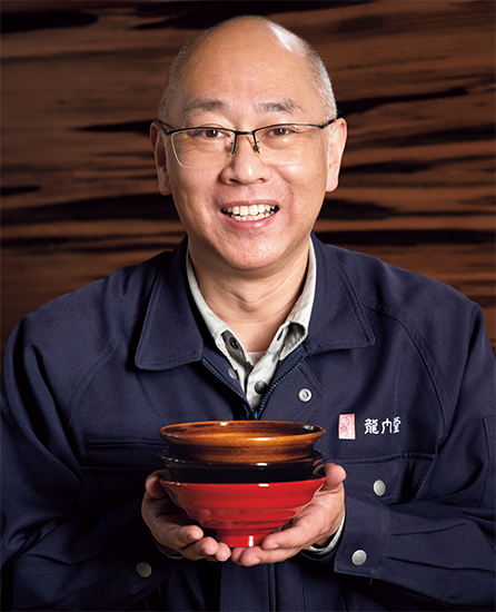 軽く、持ちやすく、ご飯の量が一目でわかる。日々の食卓を彩る漆器の飯椀