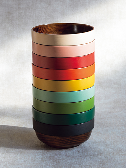 キーワードで辿る新しい漆器の魅力。かさばらず、収納に便利な