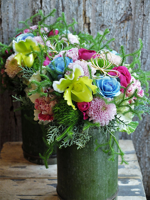 見惚れてしまうほど、美しい青。お正月の飾り花に「ハボタン」の