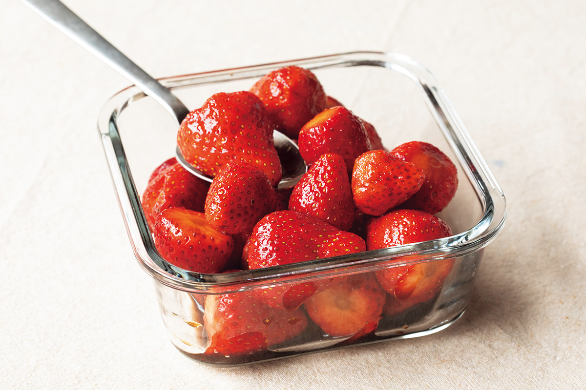 とびきりのデザート！タサン志麻さん「いちごのバルサミコ酢マリネ」の