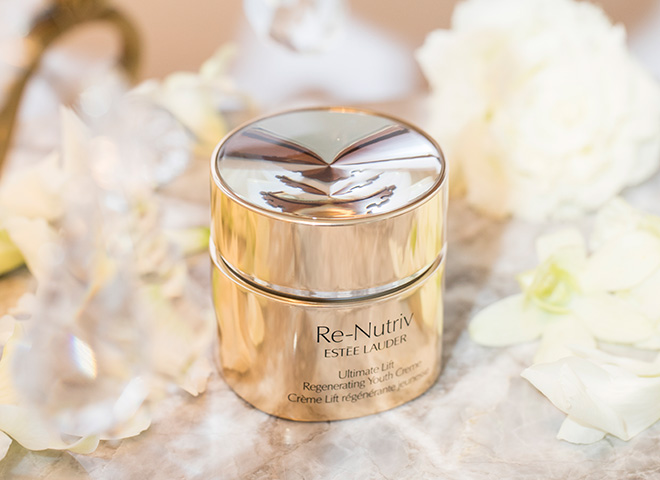 美しい女性の「気品」とは。ミセス エスティ ローダーに学ぶ美の格言