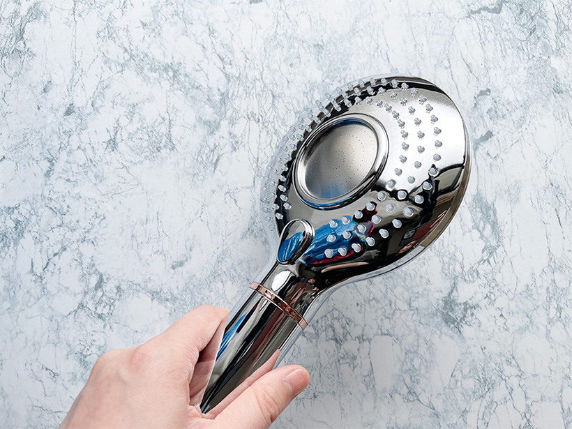 頭皮、爽快！日本の技術力が叶えた至福のシャワー「アビリア