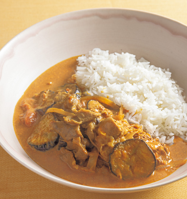 週に1度はカレーの日！三國清三シェフの「ミクニまかないココナッツ