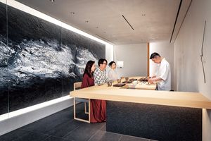 アートと暮らす邸宅ギャラリー【後編】推してやまないアーティストの作品を大胆に飾る