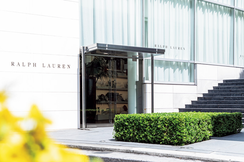 インテリアに奥行きを添える「ラルフ ローレン」のハイセンスなラグ