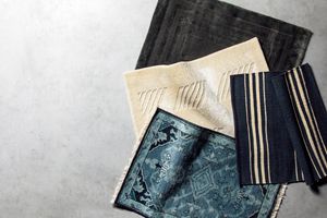 インテリアに奥行きを添える「ラルフ ローレン」のハイセンスなラグ