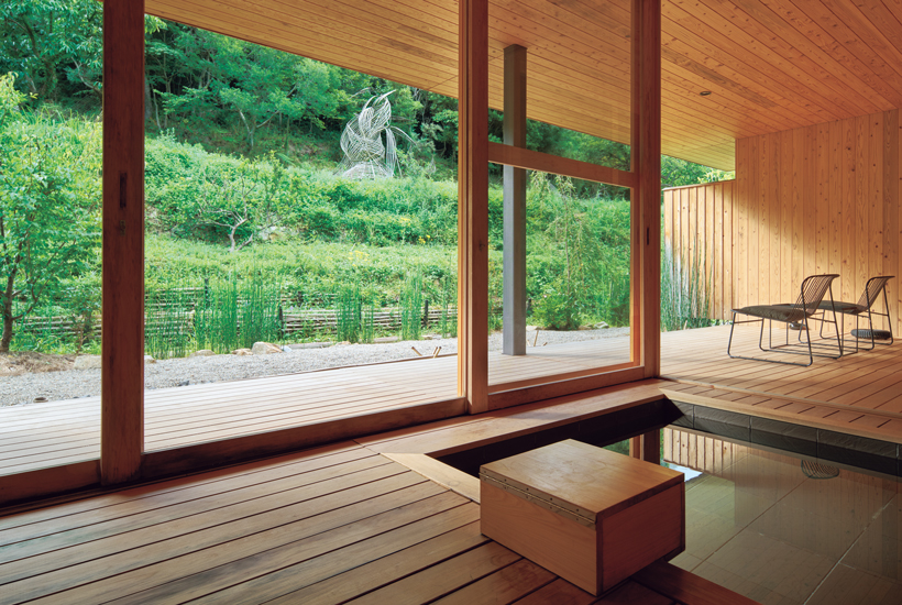 豊かな自然の中で日本の現代アーティスト作品を楽しむ、香川県「直島