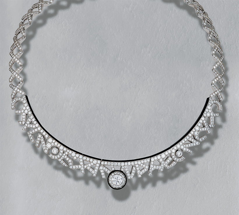 美品 CHANEシャネル グリポア シルク100%大判スカーフ 宝石ジュエリー