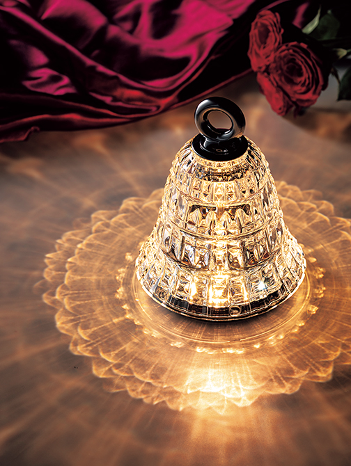 集いの食卓や、夜長にグラスを傾ける時間のお供に。バカラの