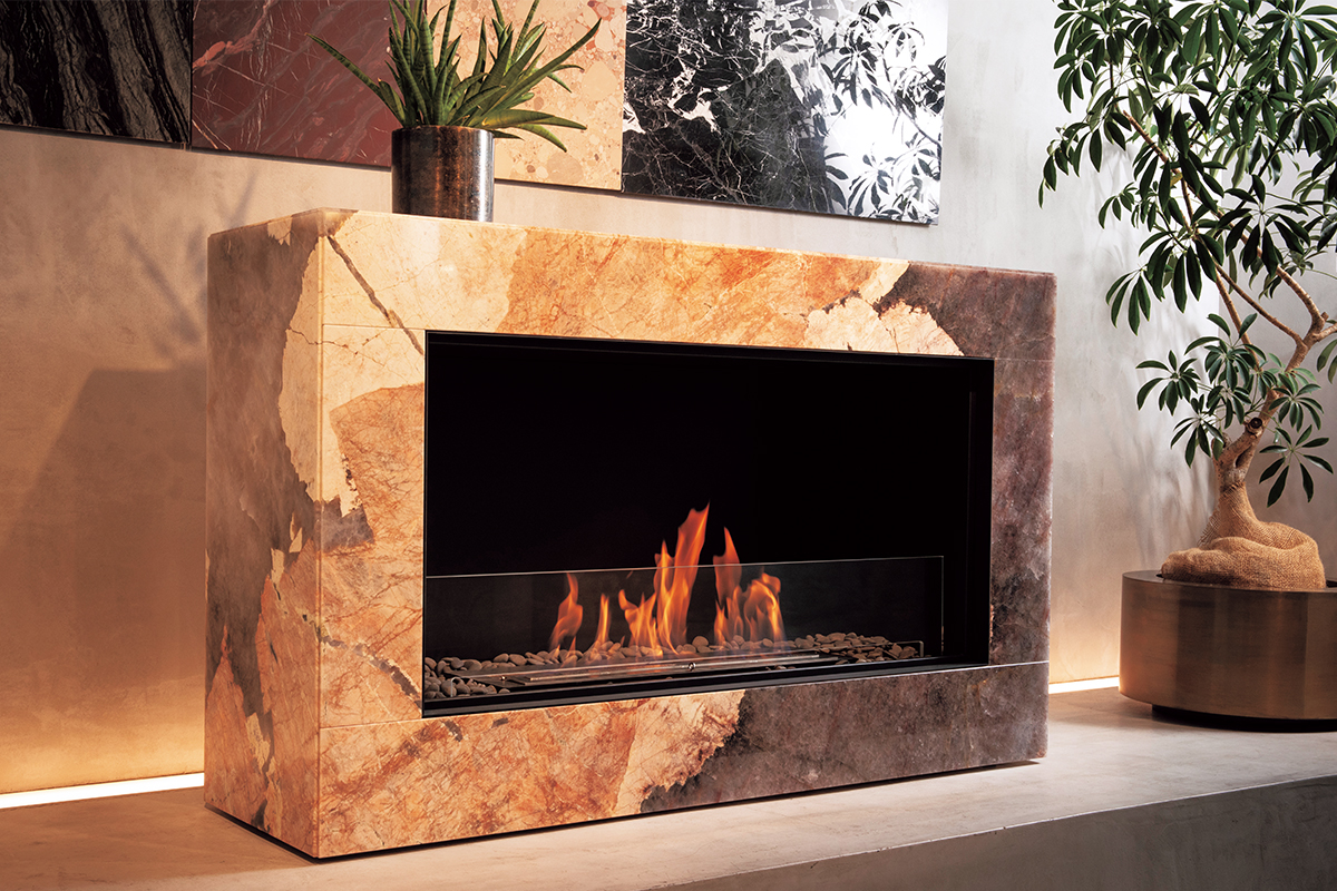 ロイヤルコペンハーゲン」の伝統のコレクションに新たな色彩が誕生