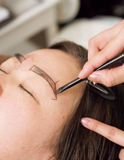 1.黄金比をもとに骨格に合わせてデザイン。