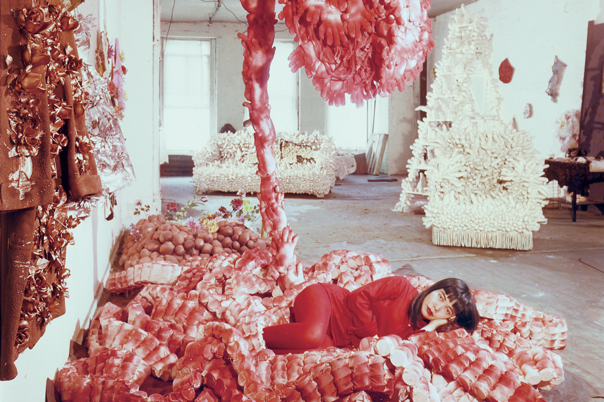 スミレの声を聞いた──草間彌生が芸術の道へ進む契機となった幼少時の