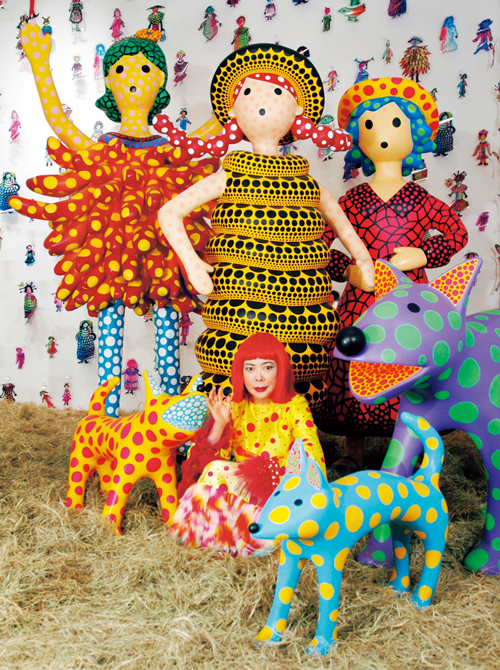 草間彌生「自己消滅」と「自己愛」の狭間で変化していく作品の魅力