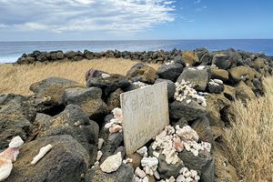 数秘研究家のともこさんが訪ねる、日本と深く結びつく古代ハワイアンの聖地