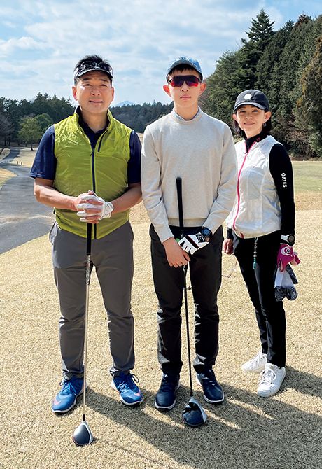 休日は家族とゴルフへ