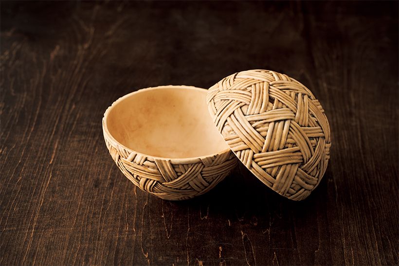 蓋物としてだけではなく、蓋と身を分け、他の器と組み合わせることで、多様なコーディネートが楽しめる。