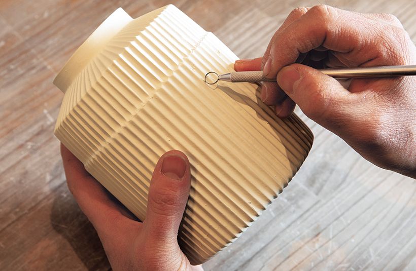 4.の後、表面の凹凸を手作業で整える。