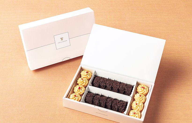 「2種のお菓子が箱に詰められている姿も愛らしいです」。「プティフールM」2種20個入り 3780円