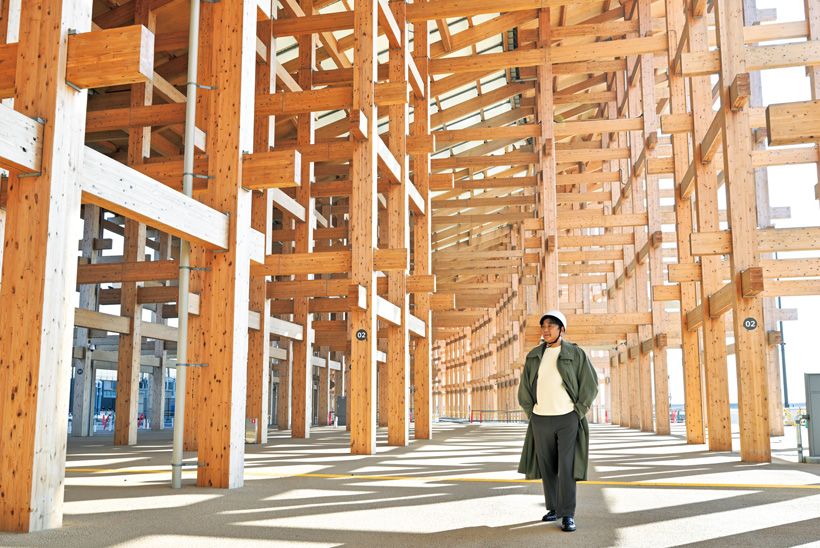 大阪・関西万博のシンボルである大屋根リング。世界最大の木造建築で、清水寺の舞台組みの貫構造を取り入れている。「本当に圧巻。日本の建築美を世界に見せつけるようですね」（佐渡さん）。