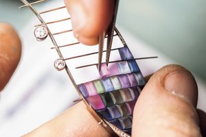 【トップジュエラーの超絶技巧】ヴァン クリーフ&アーペルの“ミステリーセット”とは