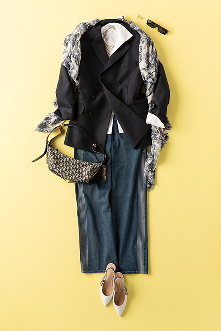 いつものコーデが華やかに【Dior】Lucky 30 Montaigne ブローチ Dior's 30 Montaigne Bag Perfectly Encapsulates French Style