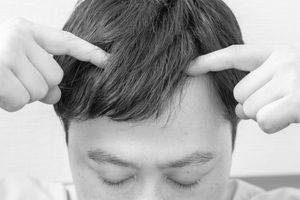 「めまい」を和らげる・予防するツボ押しで、簡単セルフケア。髙橋 鏡先生（太雅堂鍼灸院）