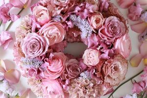 母の日ギフトは、とびきり新鮮に。麗しい曲線美の「フラワーリース」を