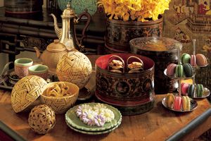 ルボンボン優子さんの自宅にて　チェンマイの旅の思い出をテーブルに託して