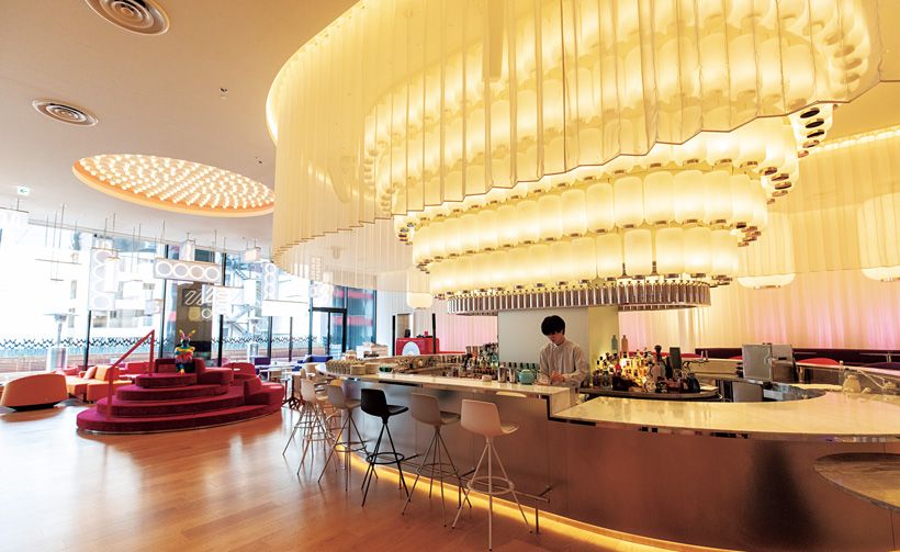 「LIVING ROOM」では軽食も楽しめる。