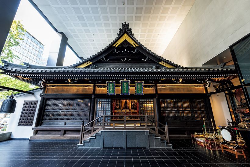 【七宝山大福院 三津寺】街の人からは「大阪ミナミの観音さん」の愛称で親しまれている。／住所：大阪市中央区心斎橋筋2-7-12　電話：06（6211）1982／写真提供：七宝山大福院 三津寺