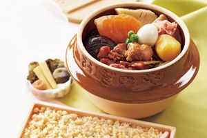 旅のお供にかかせない「駅弁」。定番から個性派弁当まで、ふるさとの美味が勢揃い